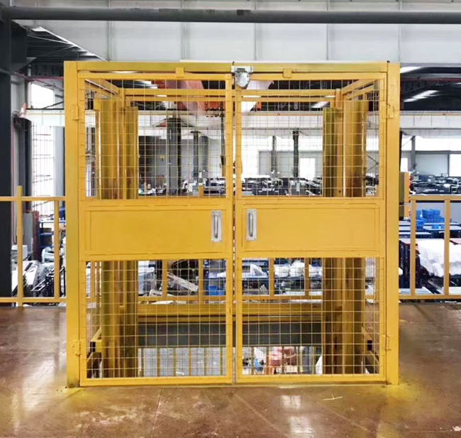 南京智能导轨式升降机亮相